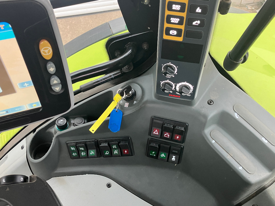 Farm tractor CLAAS Arion 550: picture 6