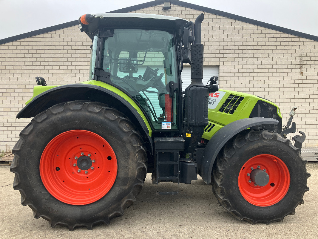 Farm tractor CLAAS Arion 550: picture 10