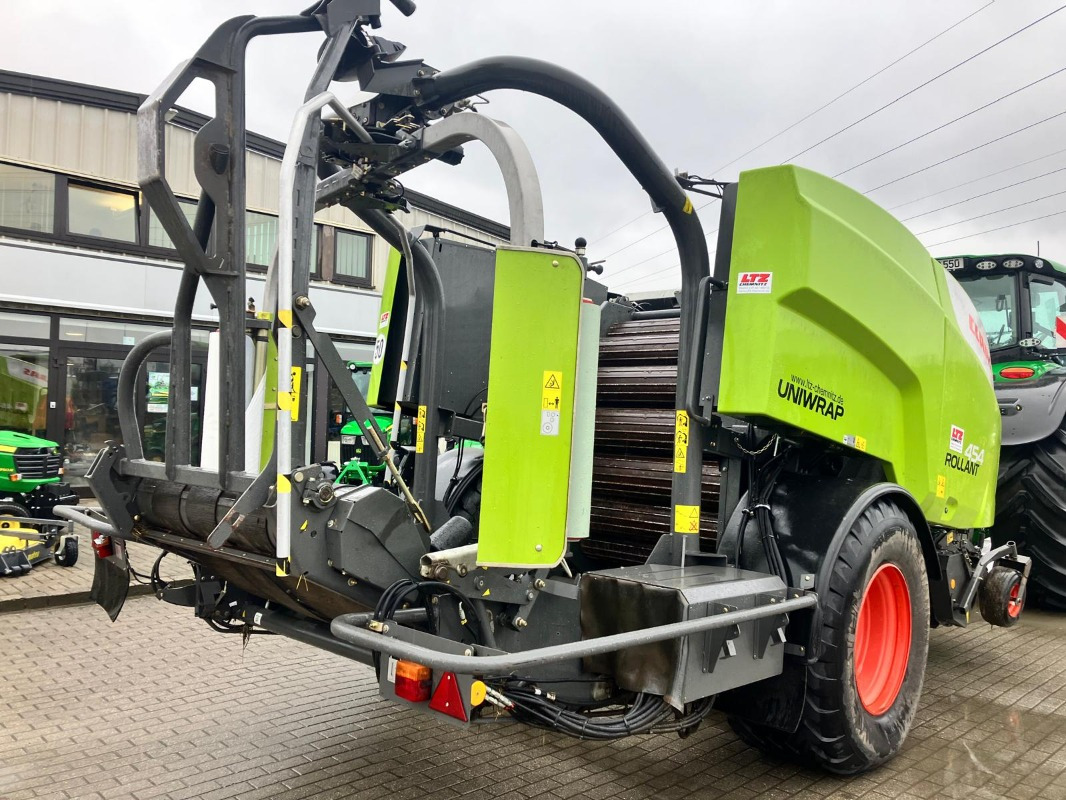 New Hay and forage equipment CLAAS Rollant 454: picture 9