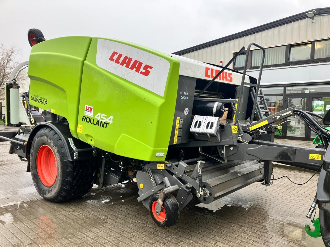 New Hay and forage equipment CLAAS Rollant 454: picture 8