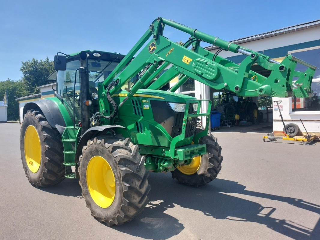 John Deere 6170R - Farm tractor: picture 4 John Deere 6170R - Farm tractor: picture 4