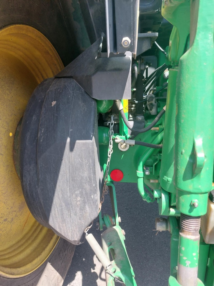 John Deere 6170R - Farm tractor: picture 1 John Deere 6170R - Farm tractor: picture 1