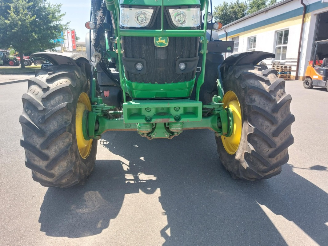 John Deere 6170R - Farm tractor: picture 3 John Deere 6170R - Farm tractor: picture 3