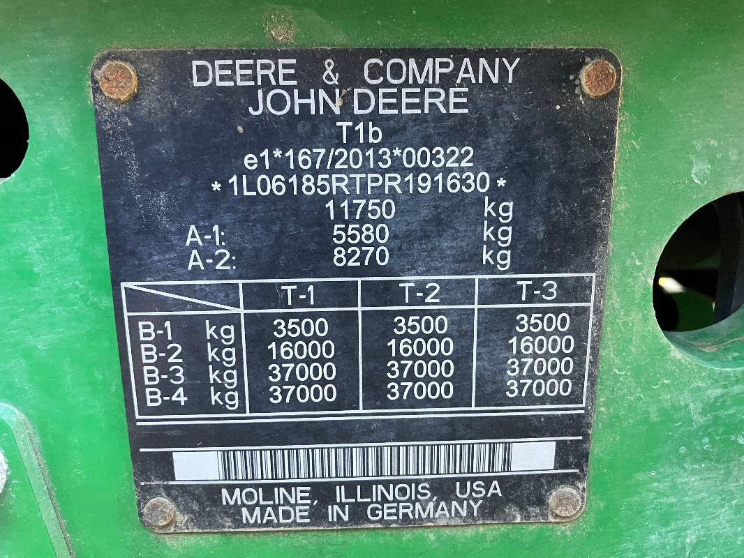 John Deere 6R185 - Farm tractor: picture 2 John Deere 6R185 - Farm tractor: picture 2