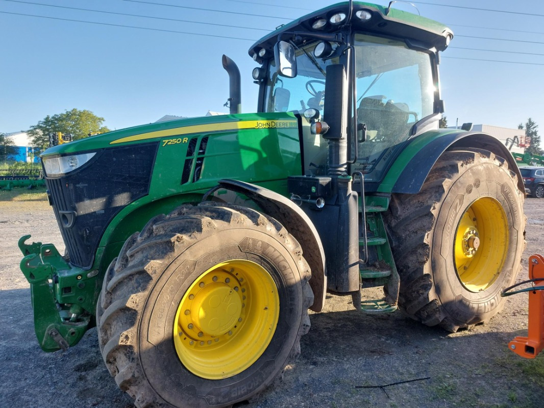 John Deere 7250R Getriebeschaden !!! - Farm tractor: picture 2 John Deere 7250R Getriebeschaden !!! - Farm tractor: picture 2