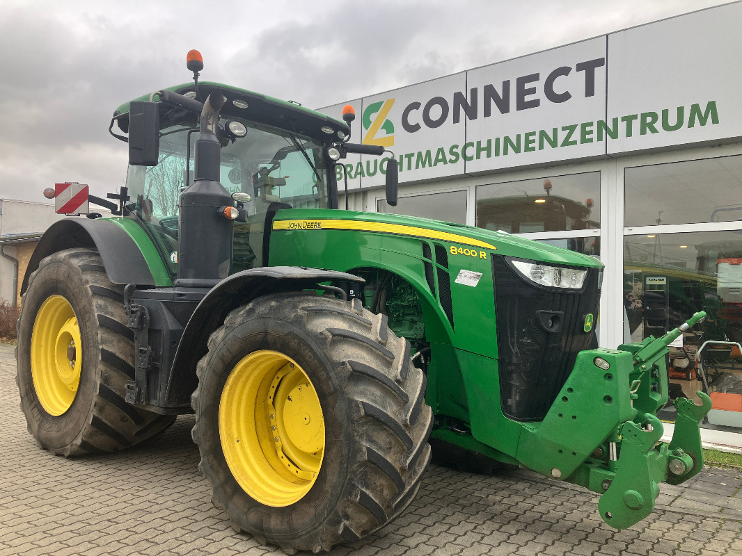 Farm tractor John Deere 8400R: picture 6
