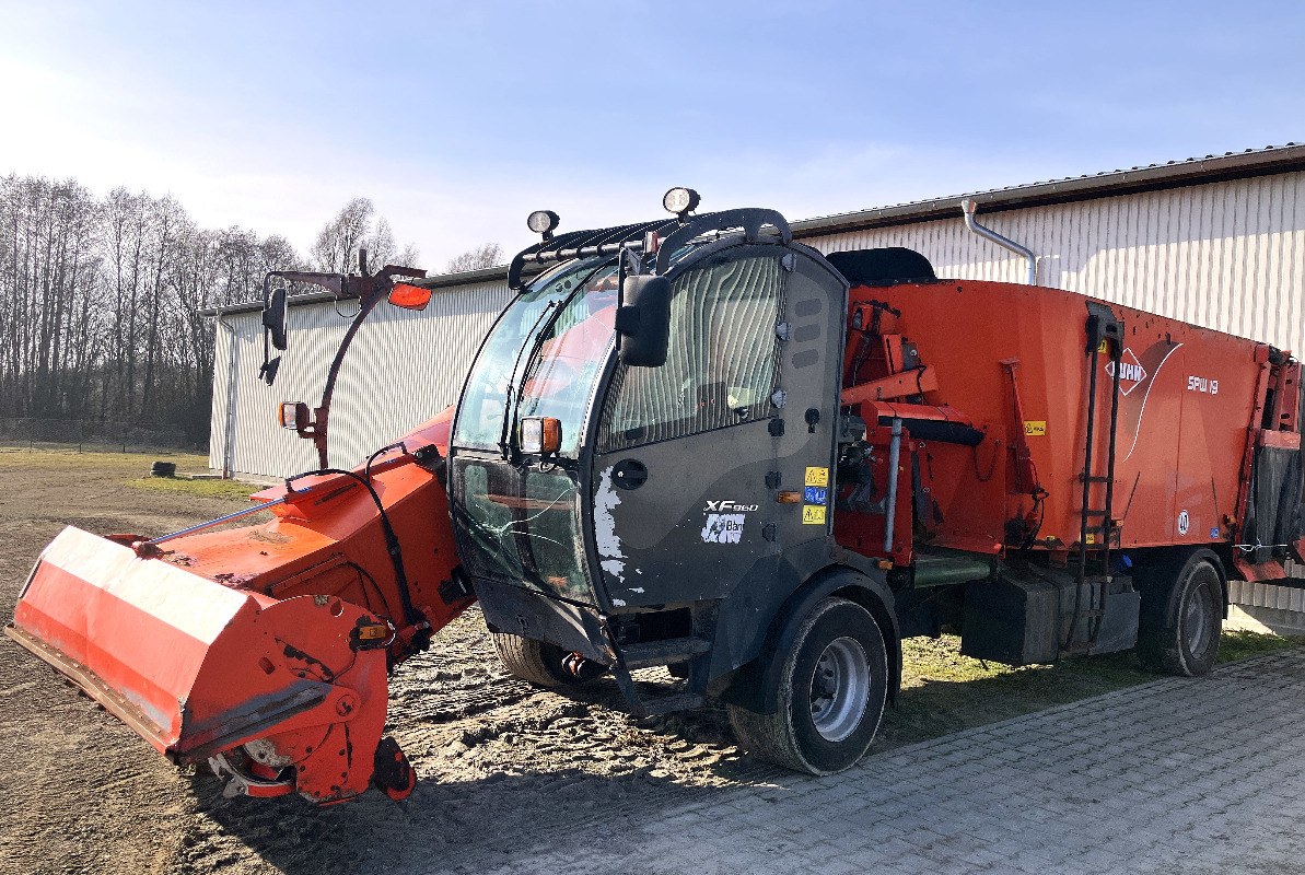Forage mixer wagon Kuhn SPW19: picture 1