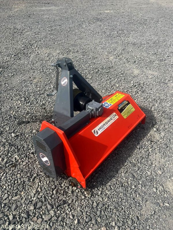 Broyeur Fleaux NEUF 90CM Morgnieux Pour petit tracteur . - Agricultural machinery: picture 1 Broyeur Fleaux NEUF 90CM Morgnieux Pour petit tracteur . - Agricultural machinery: picture 1