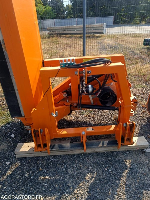 Broyeur d'accotement Noremat Sprinta 1600 - Agricultural machinery: picture 4 Broyeur d'accotement Noremat Sprinta 1600 - Agricultural machinery: picture 4