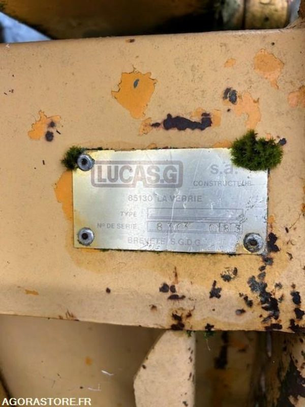 DESILEUSE LUCAS - Agricultural machinery: picture 2 DESILEUSE LUCAS - Agricultural machinery: picture 2