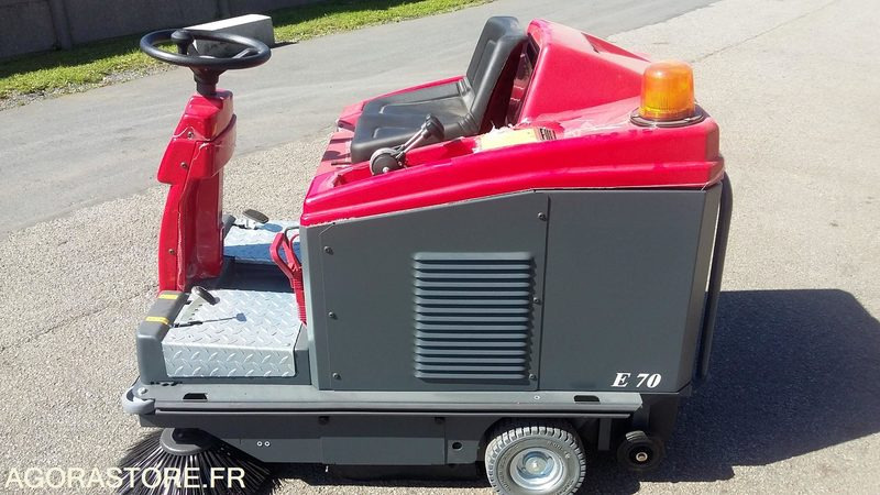 BALAYEUSE ELECTRIQUE A BATTERIES STYLE E70 - 2023 - Road sweeper: picture 1 BALAYEUSE ELECTRIQUE A BATTERIES STYLE E70 - 2023 - Road sweeper: picture 1
