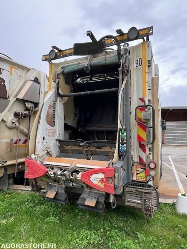 BENNE A ORDURES MENAGERES RENAULT - Refuse truck: picture 4 BENNE A ORDURES MENAGERES RENAULT - Refuse truck: picture 4