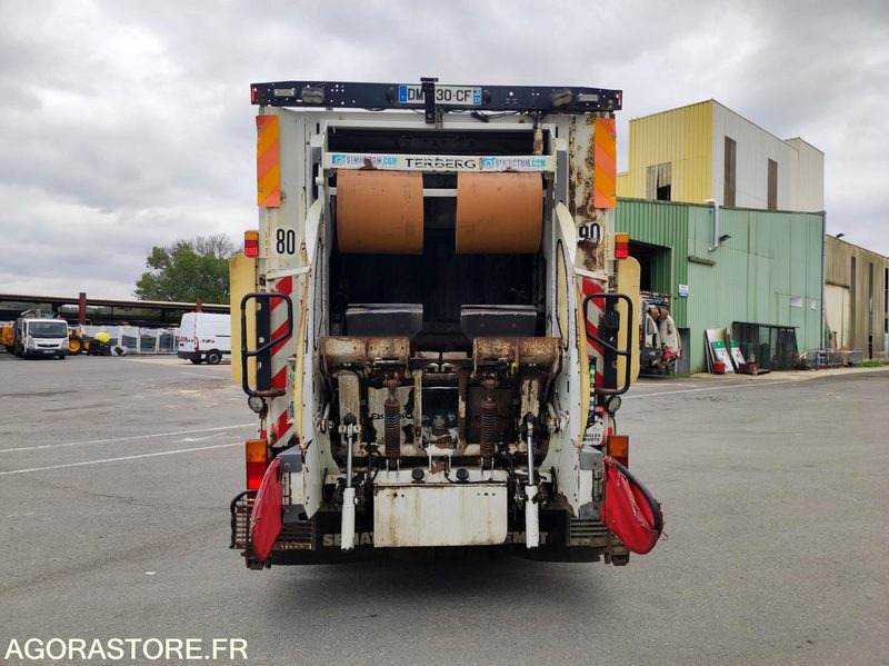 BOM 26T RENAULT DXI - Refuse truck: picture 4 BOM 26T RENAULT DXI - Refuse truck: picture 4