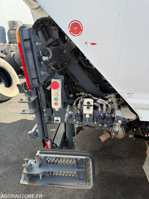 BOM 7.5T - 2020 - 60008 KMS - Refuse truck: picture 4 BOM 7.5T - 2020 - 60008 KMS - Refuse truck: picture 4