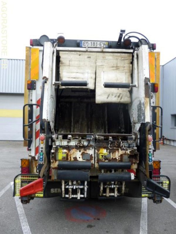 BOM ECONIC MERCEDES CABINE TYPE BUS 2007 4 places 247550kms - Refuse truck: picture 2 BOM ECONIC MERCEDES CABINE TYPE BUS 2007 4 places 247550kms - Refuse truck: picture 2