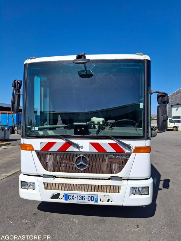 BOM Mercedes Econic 243135 kms 2013 - CX-094-MW - Refuse truck: picture 1 BOM Mercedes Econic 243135 kms 2013 - CX-094-MW - Refuse truck: picture 1