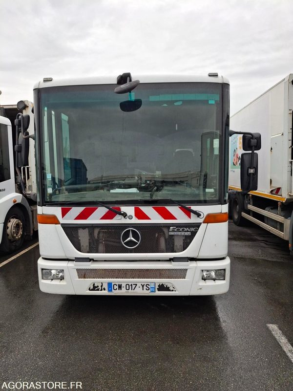 BOM Mercedes Econic 256043 kms 2013 - CW-017-YS - Refuse truck: picture 2 BOM Mercedes Econic 256043 kms 2013 - CW-017-YS - Refuse truck: picture 2