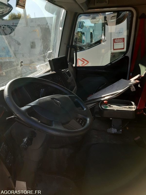 BOM RENAULT 19T - FARID 14M3 - R30958 - 257075 KMS - Refuse truck: picture 5 BOM RENAULT 19T - FARID 14M3 - R30958 - 257075 KMS - Refuse truck: picture 5