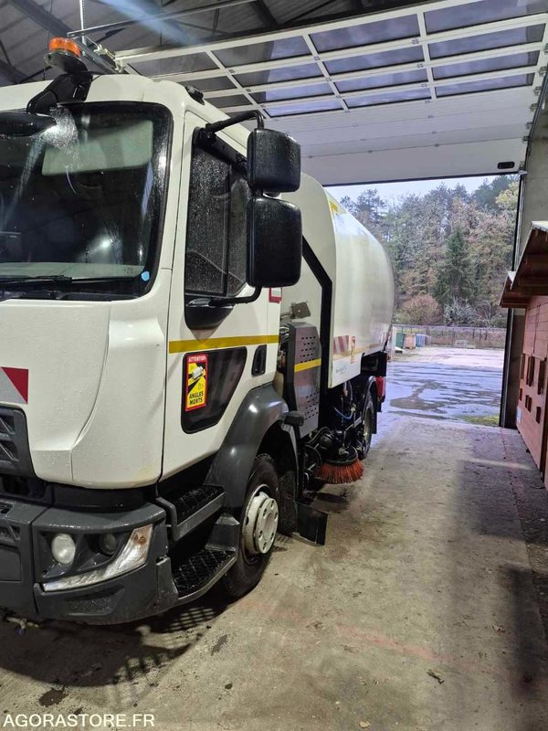 Balayeuse Renault - 2018 - 62423km - Road sweeper: picture 5 Balayeuse Renault - 2018 - 62423km - Road sweeper: picture 5