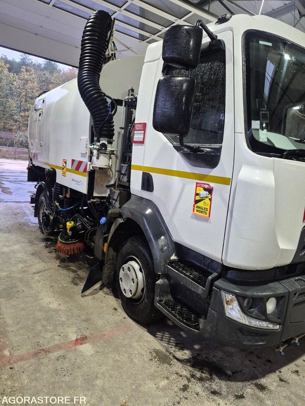Balayeuse Renault - 2018 - 62423km - Road sweeper: picture 4 Balayeuse Renault - 2018 - 62423km - Road sweeper: picture 4