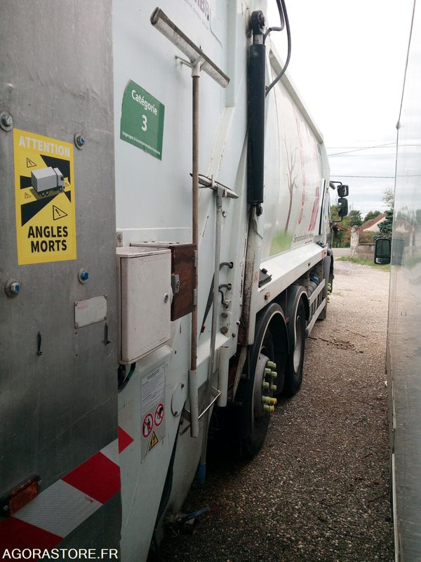 Bom Renault 320DXI - Refuse truck: picture 4 Bom Renault 320DXI - Refuse truck: picture 4