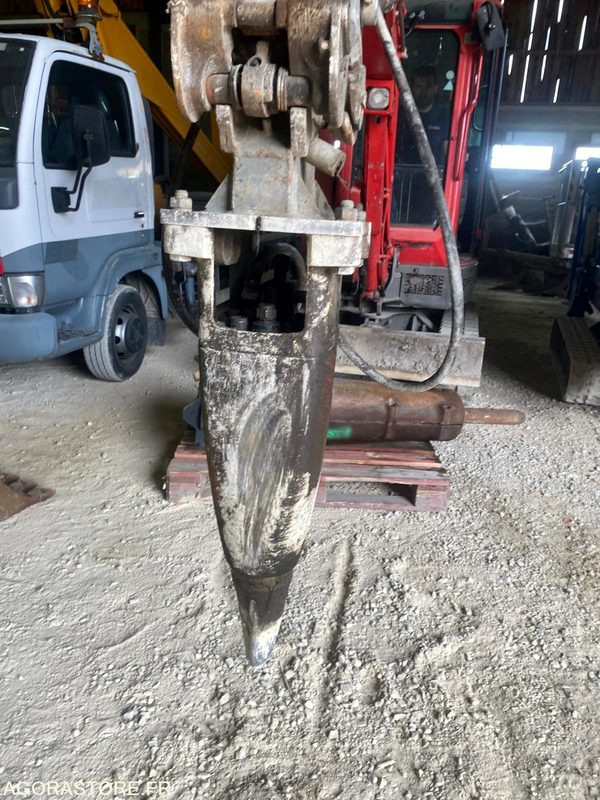 Brise roche Sandvik BR211 M1 - Hydraulic hammer: picture 5 Brise roche Sandvik BR211 M1 - Hydraulic hammer: picture 5