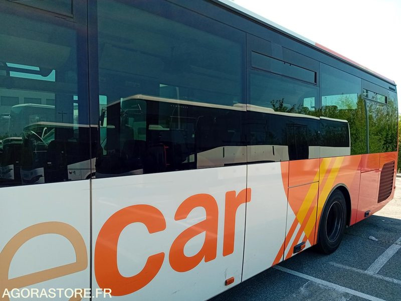 CAR IRISBUS CROSSXAY LE 22272 DC-939-KT MEC 2014 - School bus: picture 4 CAR IRISBUS CROSSXAY LE 22272 DC-939-KT MEC 2014 - School bus: picture 4