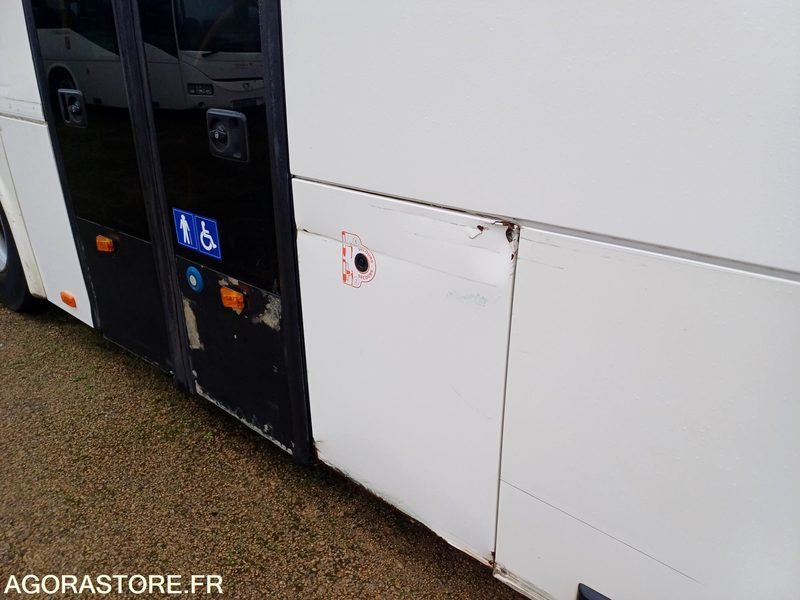 CAR IRISBUS RECREO - N°16813 - MEC2010 - 522000km/ AT-416-NP - School bus: picture 3 CAR IRISBUS RECREO - N°16813 - MEC2010 - 522000km/ AT-416-NP - School bus: picture 3