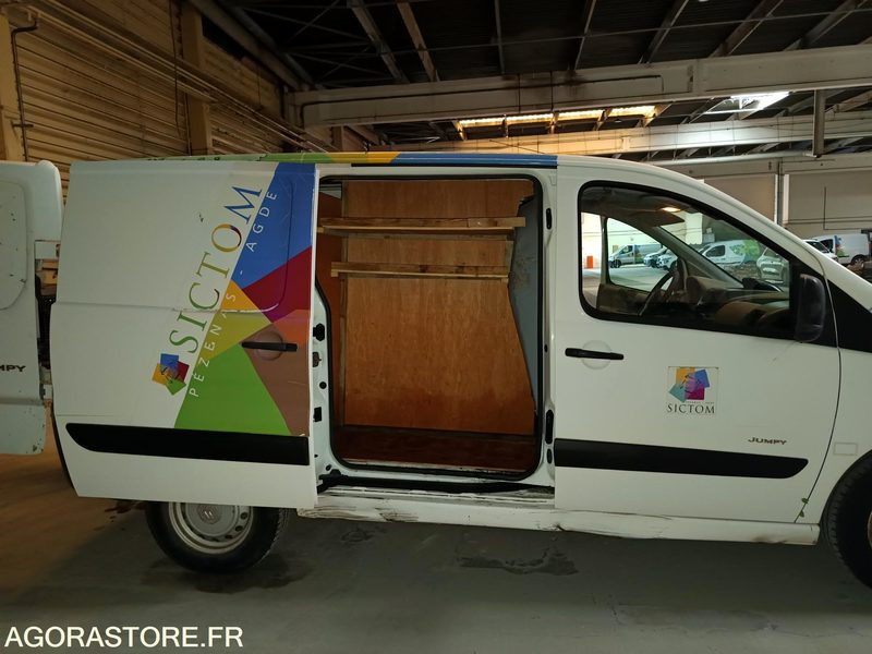 CITROEN JUMPY AE-644-HJ 184773kms 2009 - Panel van: picture 3 CITROEN JUMPY AE-644-HJ 184773kms 2009 - Panel van: picture 3