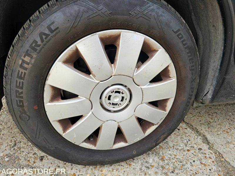 Car CITROEN XSARA PICASSO - 2005 - 185842KM - 523ELR92: picture 17