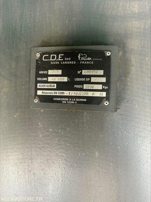 CONTAINER AVEC CUVE DE 40 000L & SYSTEME DE DISTRIBUTION CARBURANT - 2015 - Tool/ Equipment: picture 3 CONTAINER AVEC CUVE DE 40 000L & SYSTEME DE DISTRIBUTION CARBURANT - 2015 - Tool/ Equipment: picture 3