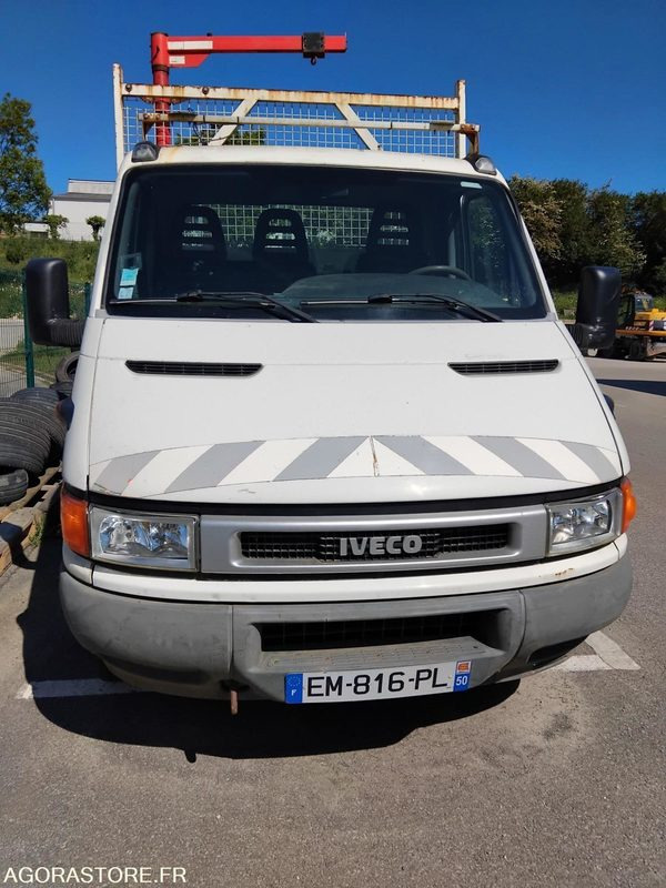 Camion benne Iveco 35C13 - 91233kms - 2004 - Tipper van: picture 2 Camion benne Iveco 35C13 - 91233kms - 2004 - Tipper van: picture 2