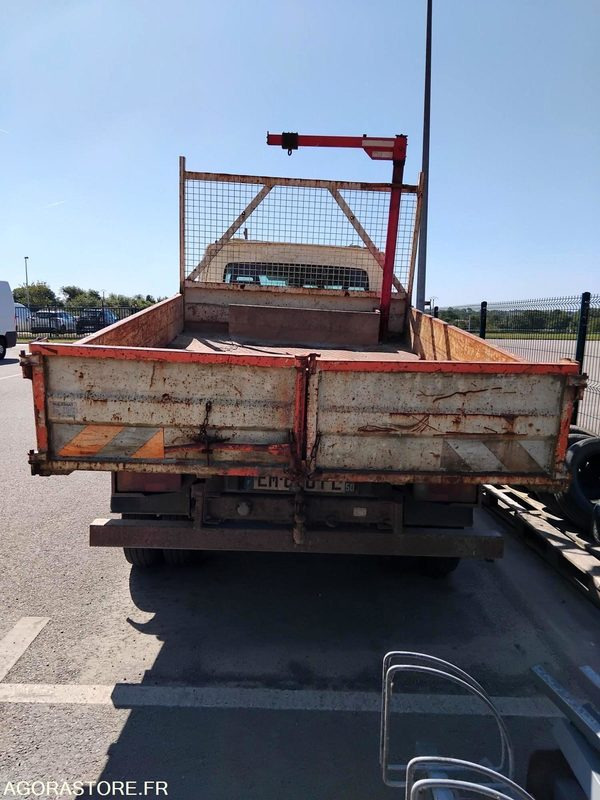 Camion benne Iveco 35C13 - 91233kms - 2004 - Tipper van: picture 4 Camion benne Iveco 35C13 - 91233kms - 2004 - Tipper van: picture 4