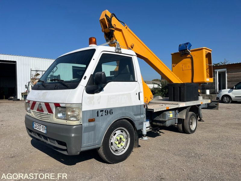 Camion nacelle - VL 3,5 t - Multitel 145 Aluminium – 14,5 m – 74 292 km - Truck mounted aerial platform: picture 1 Camion nacelle - VL 3,5 t - Multitel 145 Aluminium – 14,5 m – 74 292 km - Truck mounted aerial platform: picture 1