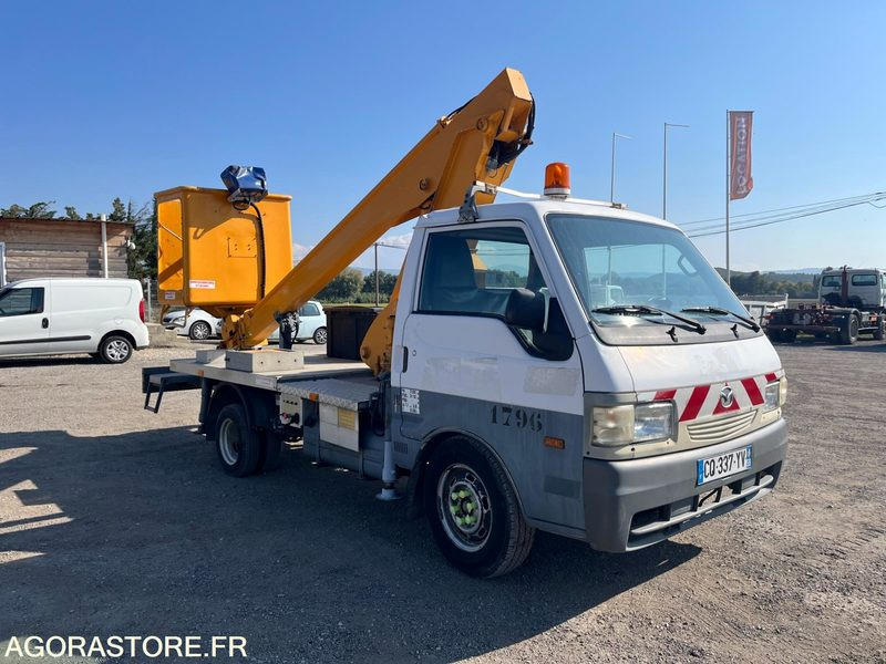 Camion nacelle - VL 3,5 t - Multitel 145 Aluminium – 14,5 m – 74 292 km - Truck mounted aerial platform: picture 2 Camion nacelle - VL 3,5 t - Multitel 145 Aluminium – 14,5 m – 74 292 km - Truck mounted aerial platform: picture 2