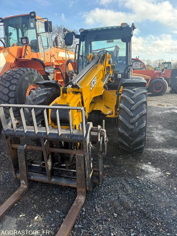 Chargeuse JCB TM 310 - 2011 - 6907 heures - BON ETAT entretien 6900h - Farm tractor: picture 1 Chargeuse JCB TM 310 - 2011 - 6907 heures - BON ETAT entretien 6900h - Farm tractor: picture 1