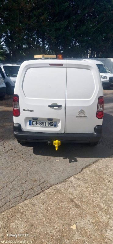 Citroen berlingo 1.6 hdi 75 cv 265517 kms Année 2016 / 3 places - Small van: picture 4 Citroen berlingo 1.6 hdi 75 cv 265517 kms Année 2016 / 3 places - Small van: picture 4