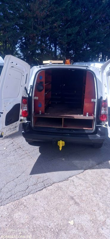 Citroen berlingo 1.6 hdi 75 cv 265517 kms Année 2016 / 3 places - Small van: picture 3 Citroen berlingo 1.6 hdi 75 cv 265517 kms Année 2016 / 3 places - Small van: picture 3