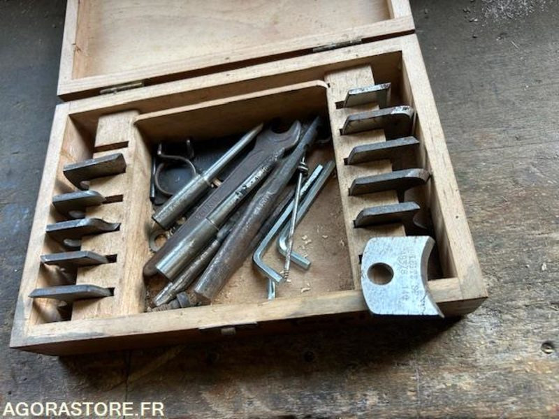 Tool/ Equipment Combiné de menuisier C310e LUREM (380V) - avec outils et fraise de toupie: picture 6 Tool/ Equipment Combiné de menuisier C310e LUREM (380V) - avec outils et fraise de toupie: picture 6