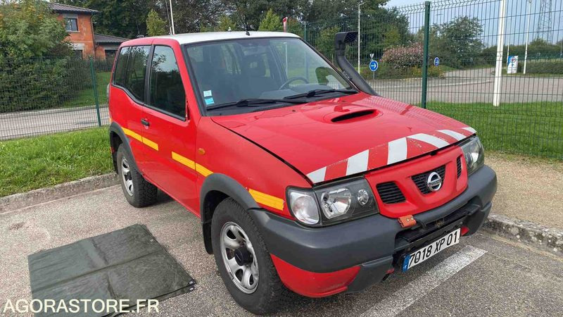 Nissan Terrano II 2,7TD - 26/05/2004 - Commercial vehicle: picture 1 Nissan Terrano II 2,7TD - 26/05/2004 - Commercial vehicle: picture 1