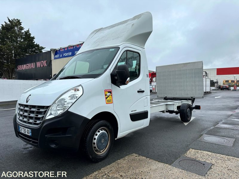 Renault Master III 2.3 DCI Plateau avec Hayon - Commercial vehicle: picture 2 Renault Master III 2.3 DCI Plateau avec Hayon - Commercial vehicle: picture 2