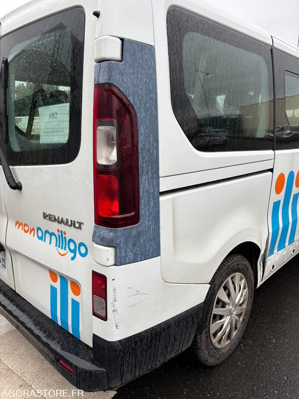 DS-891-SK - Non Roulant - RENAULT TRAFIC - VP - 318 330 Kms - Minibus, People carrier: picture 2 DS-891-SK - Non Roulant - RENAULT TRAFIC - VP - 318 330 Kms - Minibus, People carrier: picture 2