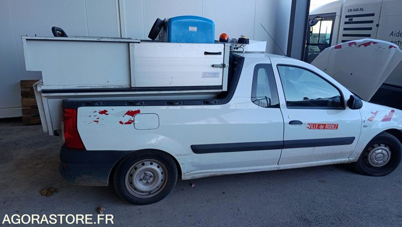 Dacia Logan - 2012 - 111131km - Pickup truck: picture 3 Dacia Logan - 2012 - 111131km - Pickup truck: picture 3