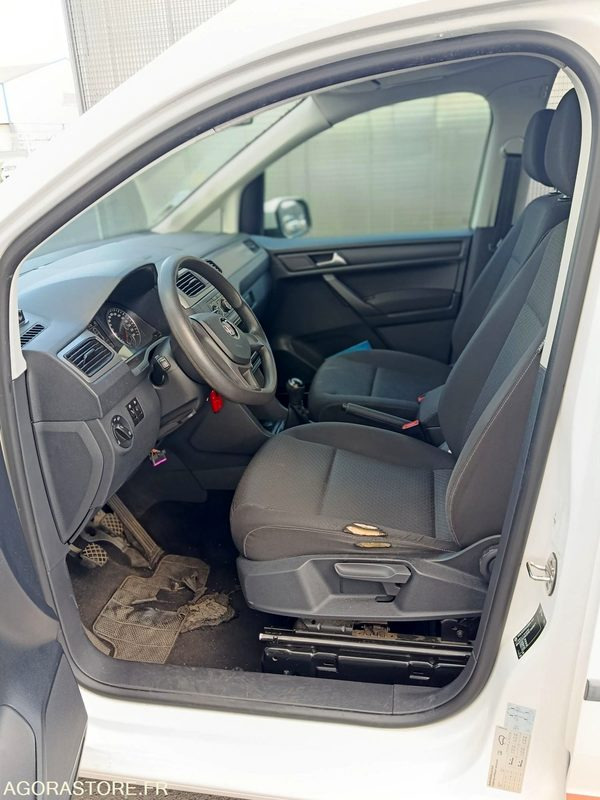 EP-632-HF - Roulant - Volkswagen CADDY - VP - Modulable - 426 759 Kms - Car: picture 5 EP-632-HF - Roulant - Volkswagen CADDY - VP - Modulable - 426 759 Kms - Car: picture 5