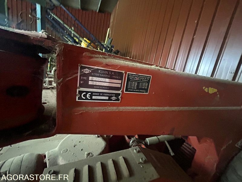 FAUCHEUSE TRAINEE KUHN FC300G 1995 AVEC CONDITIONNEUR - Mower: picture 5 FAUCHEUSE TRAINEE KUHN FC300G 1995 AVEC CONDITIONNEUR - Mower: picture 5