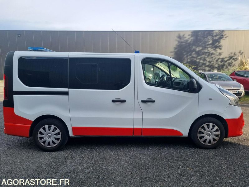 FD-362-KF - Non Roulant - RENAULT TRAFIC III - VASP - 195 000 Kms - Ambulance: picture 1 FD-362-KF - Non Roulant - RENAULT TRAFIC III - VASP - 195 000 Kms - Ambulance: picture 1