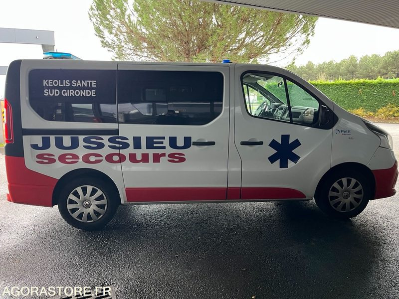 FD-968-KE - Non Roulant - RENAULT TRAFIC - VASP - 305 100 Kms - Ambulance: picture 2 FD-968-KE - Non Roulant - RENAULT TRAFIC - VASP - 305 100 Kms - Ambulance: picture 2