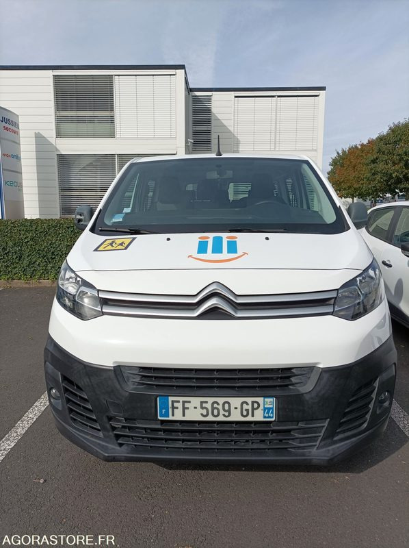FF-569-GP - Roulant - CITROEN JUMPY SPACE TOURER - VP - 182 909 Kms - Minibus, People carrier: picture 3 FF-569-GP - Roulant - CITROEN JUMPY SPACE TOURER - VP - 182 909 Kms - Minibus, People carrier: picture 3