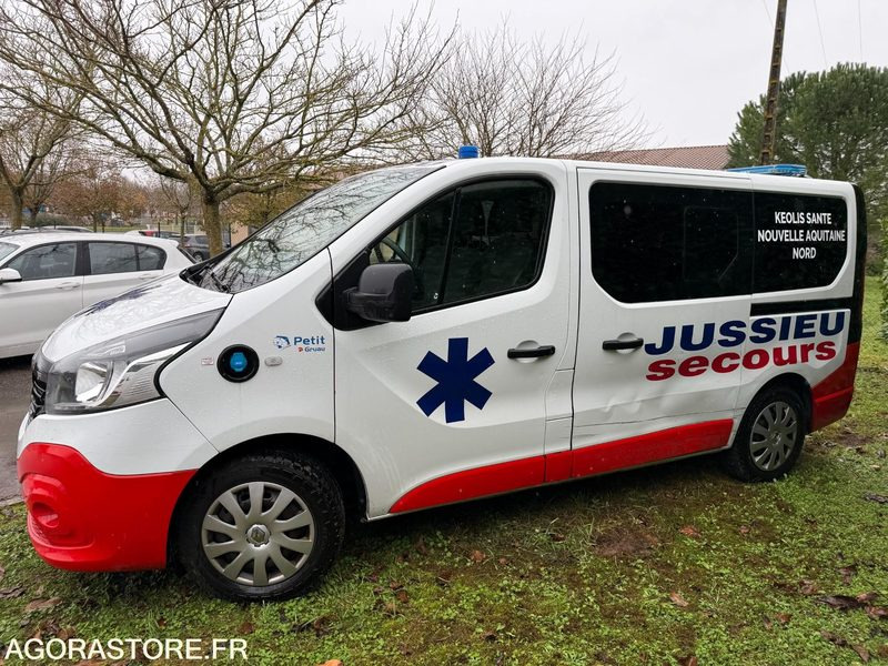 FF-800-VF - Roulant - RENAULT TRAFIC - VASP - CG KS - 337 746 Kms - Ambulance: picture 1 FF-800-VF - Roulant - RENAULT TRAFIC - VASP - CG KS - 337 746 Kms - Ambulance: picture 1