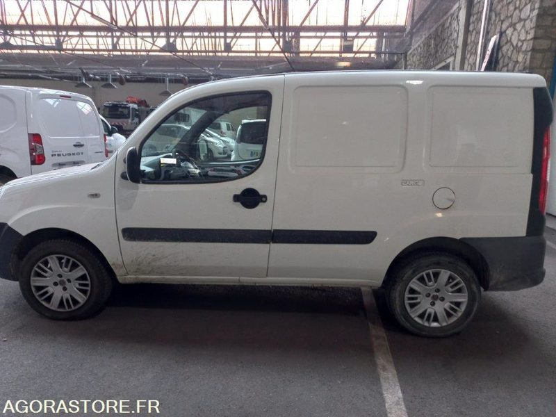 FIAT DOBLO AH-197-PB - Small van: picture 3 FIAT DOBLO AH-197-PB - Small van: picture 3